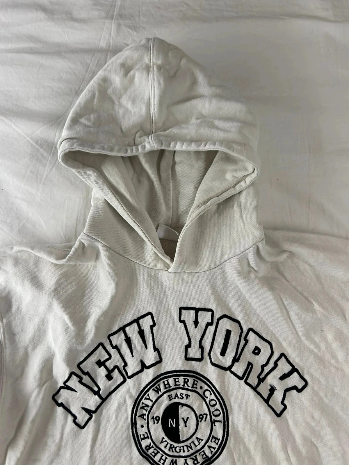 Sudadera con capucha blanca con estampado de Nueva York Zara – photo 8